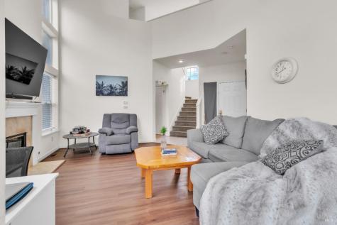 16 Arrowhead Court Petaluma CA 94954