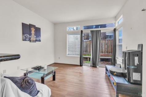 16 Arrowhead Court Petaluma CA 94954
