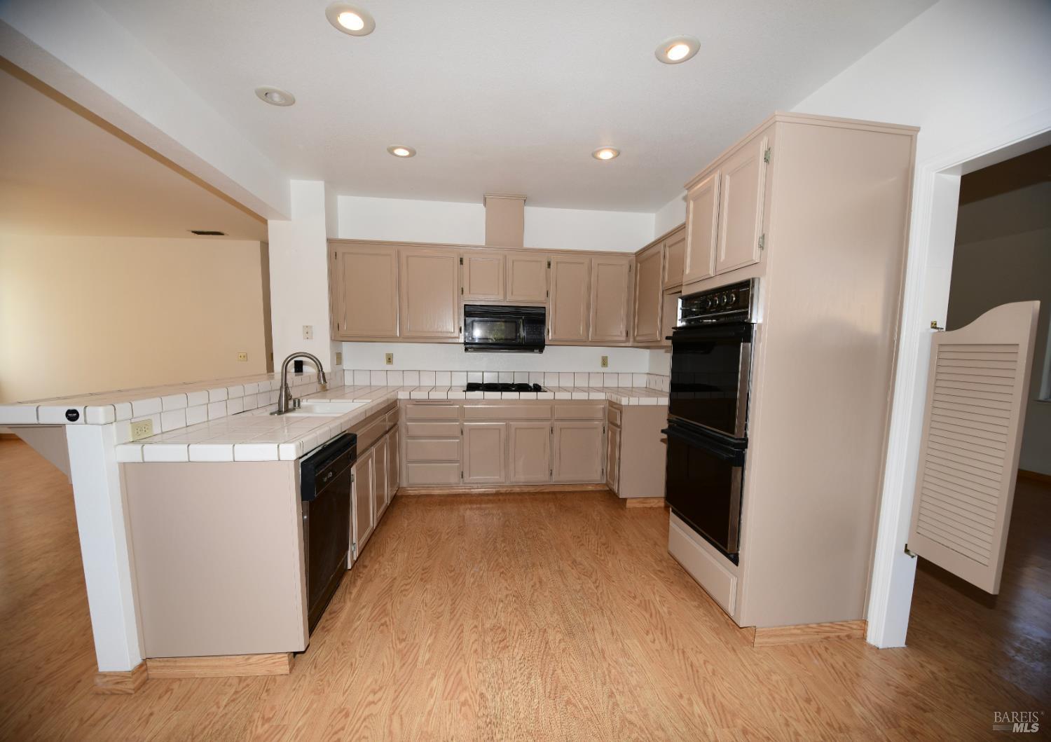305 Mayfield Circle Suisun City CA 94585