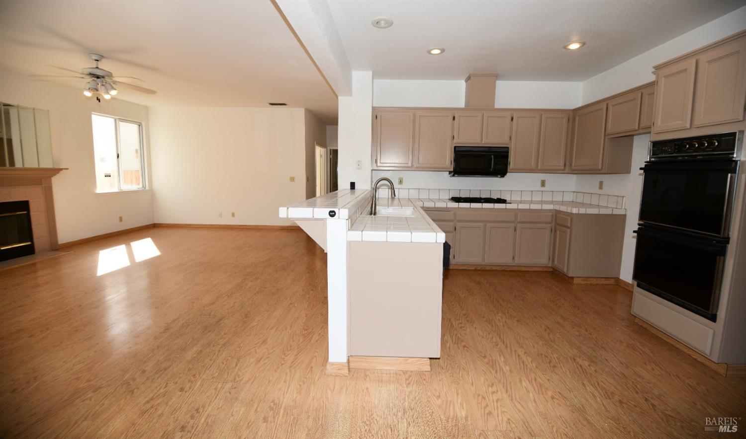 305 Mayfield Circle Suisun City CA 94585