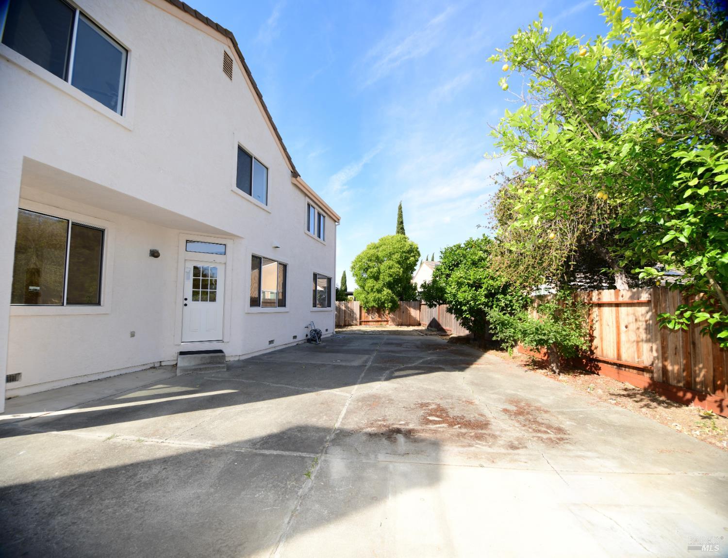 305 Mayfield Circle Suisun City CA 94585