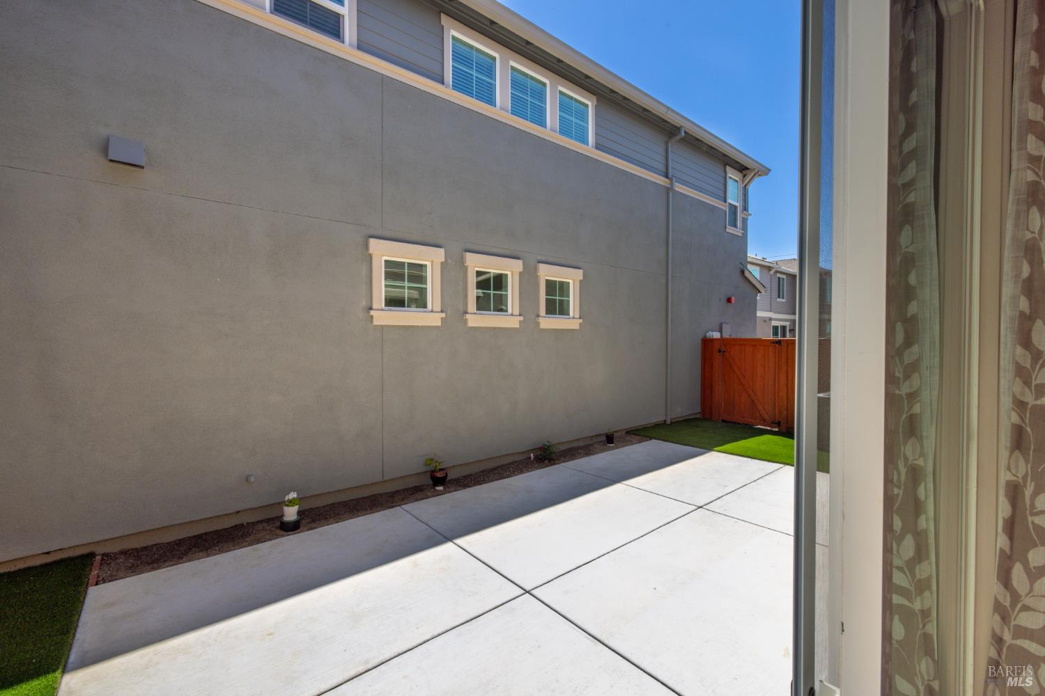 128 Clownfish Street Suisun City CA 94585