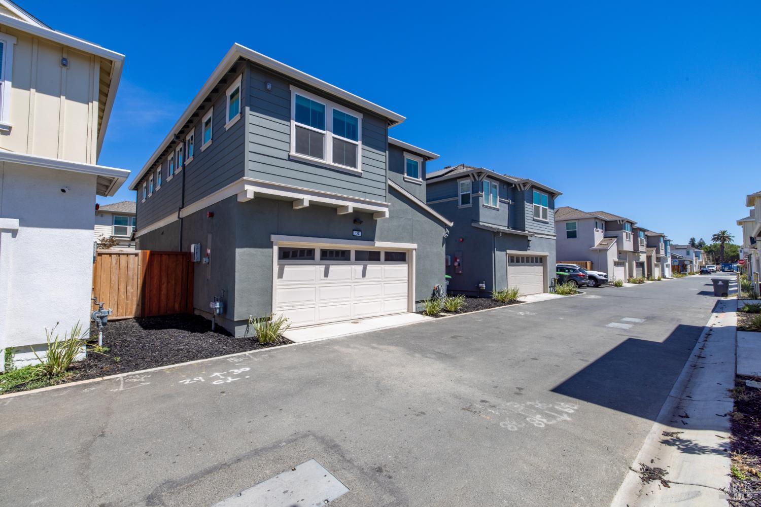 128 Clownfish Street Suisun City CA 94585