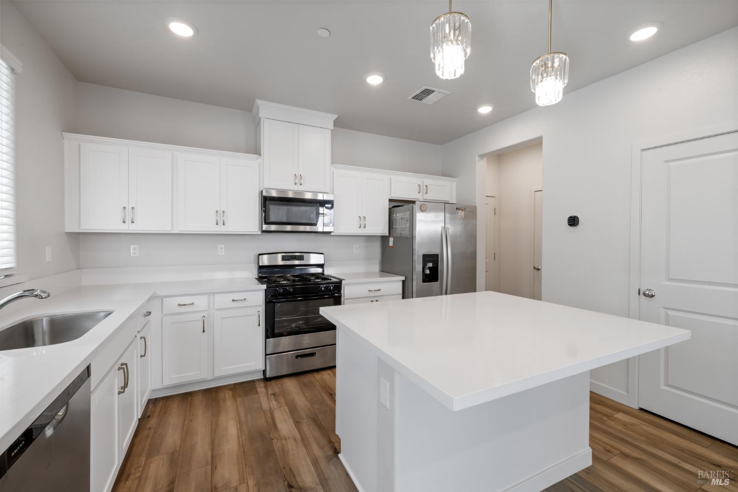 128 Clownfish Street Suisun City CA 94585