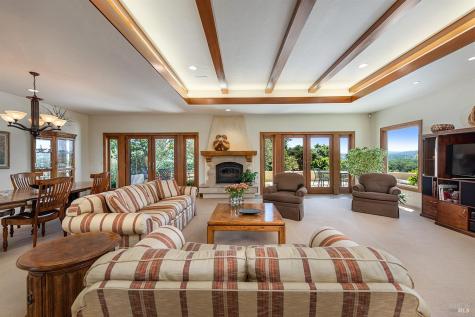 9981 W Dry Creek Road Healdsburg CA 95448