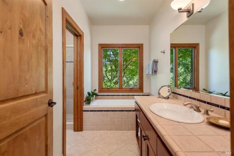 9981 W Dry Creek Road Healdsburg CA 95448
