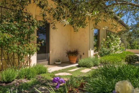 9981 W Dry Creek Road Healdsburg CA 95448