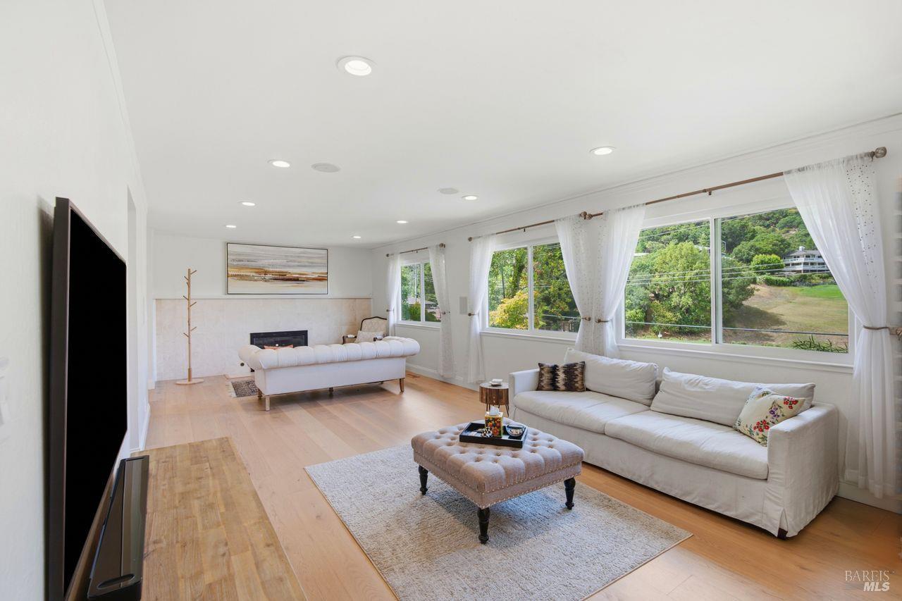 583 Fairway Drive Novato CA 94949