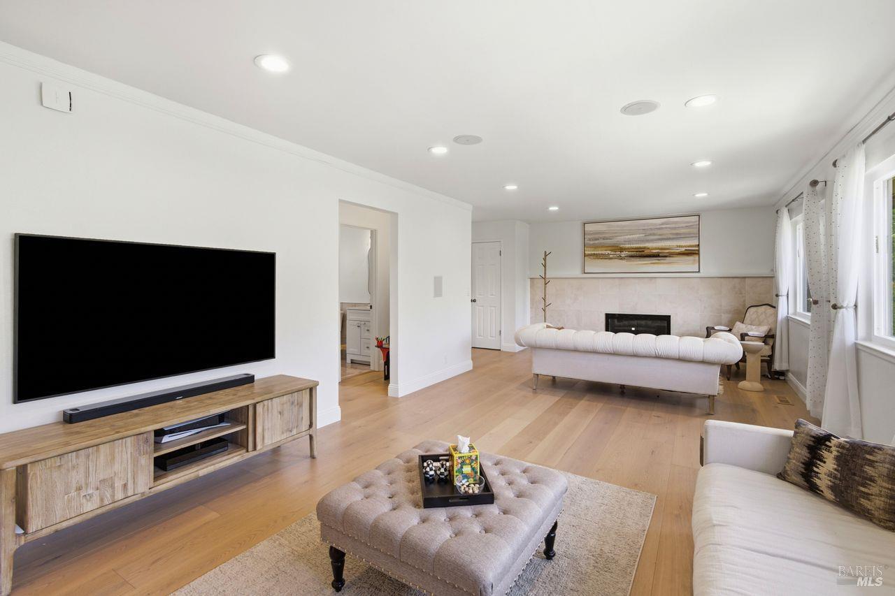 583 Fairway Drive Novato CA 94949