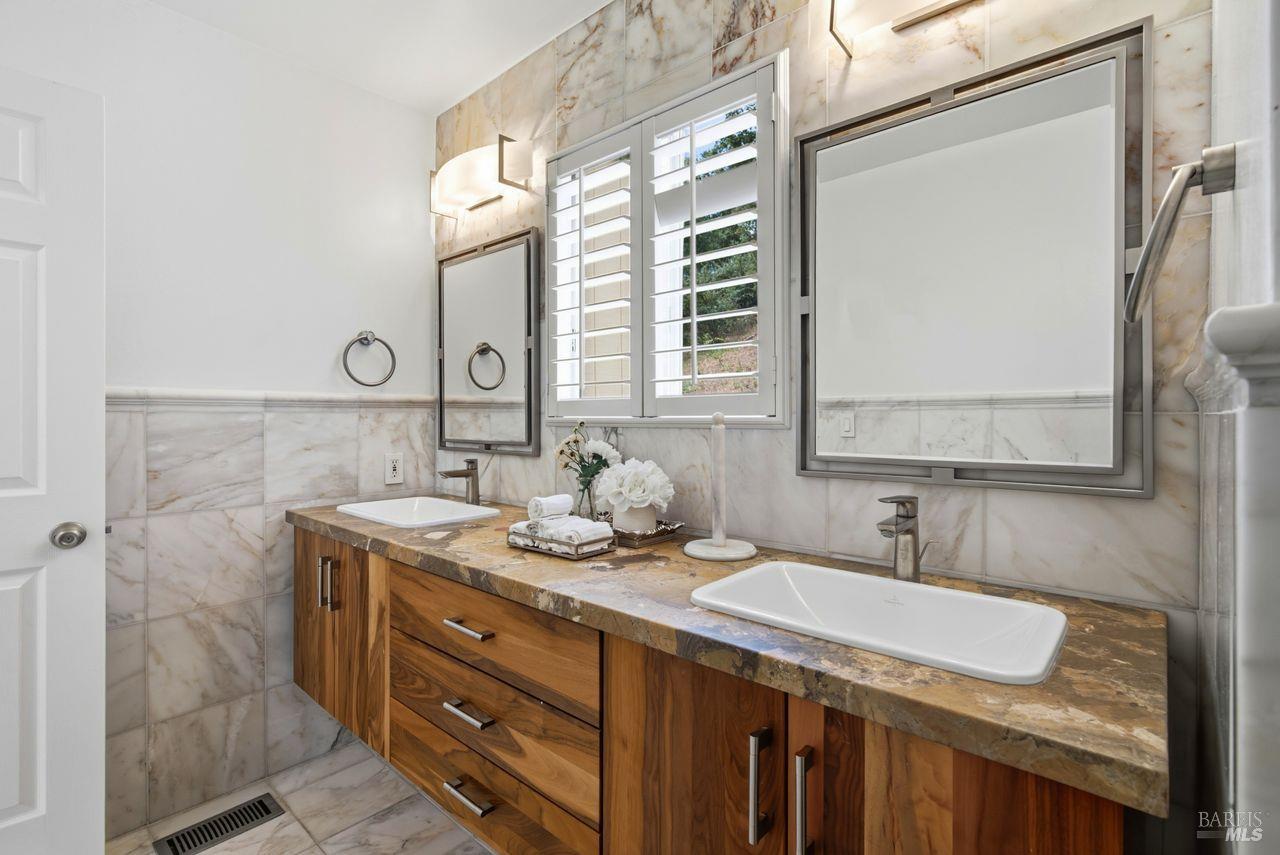 583 Fairway Drive Novato CA 94949