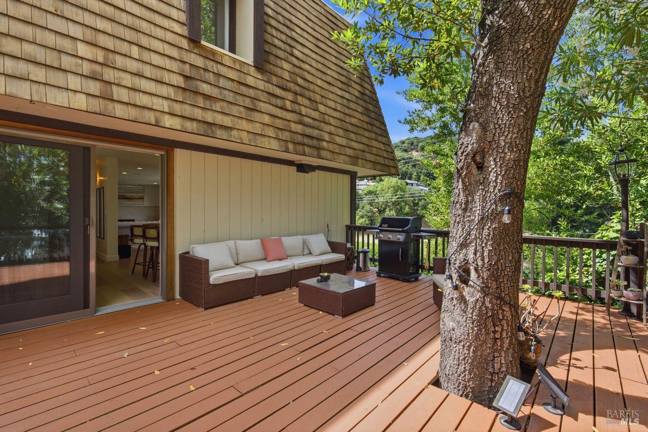 583 Fairway Drive Novato CA 94949