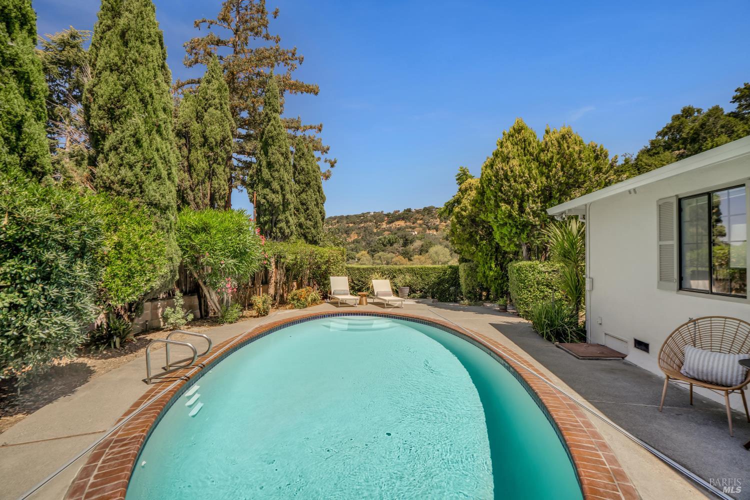 385 Lakeview Drive Napa CA 94559