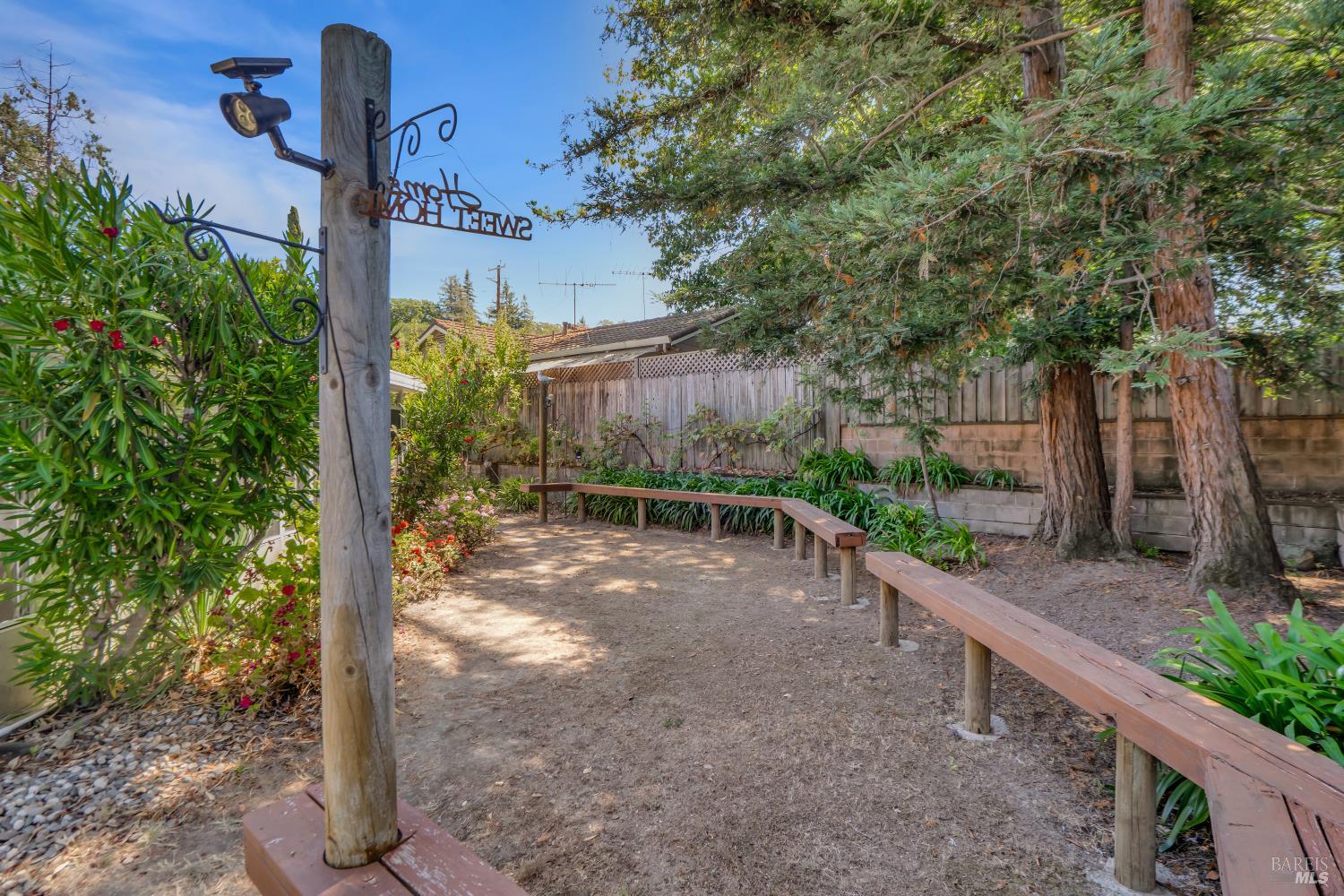 385 Lakeview Drive Napa CA 94559