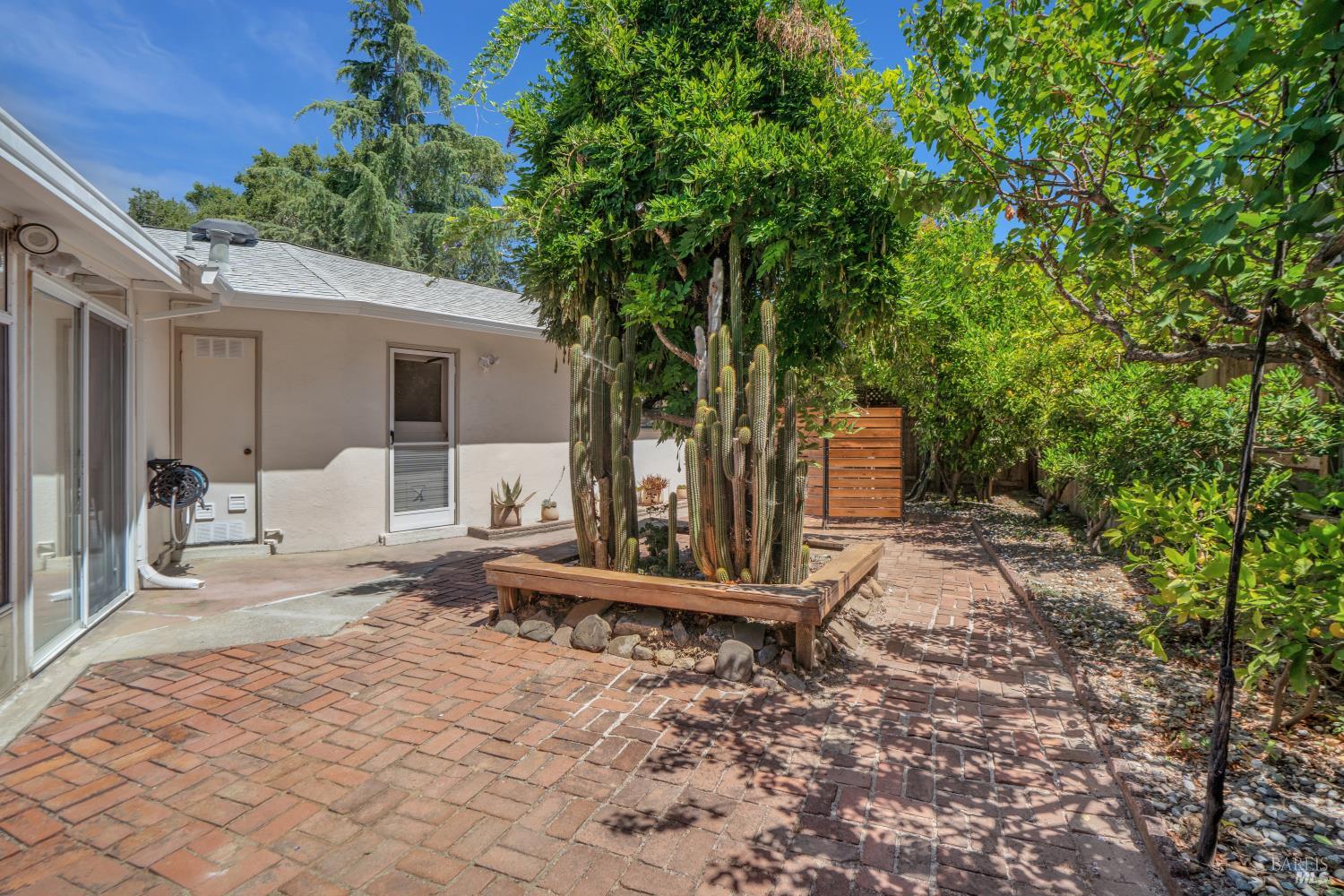 385 Lakeview Drive Napa CA 94559