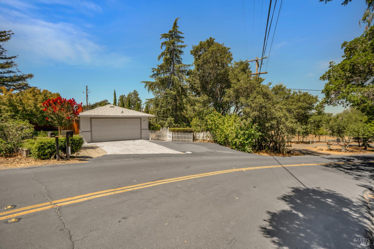 385 Lakeview Drive Napa CA 94559
