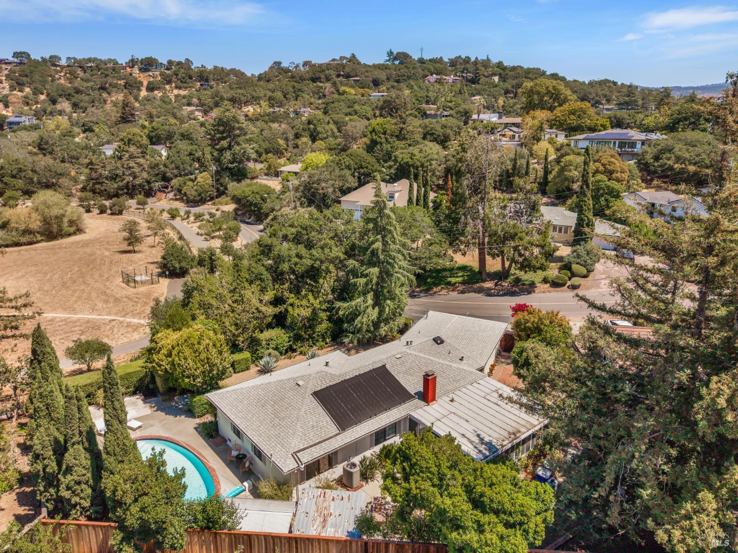 385 Lakeview Drive Napa CA 94559