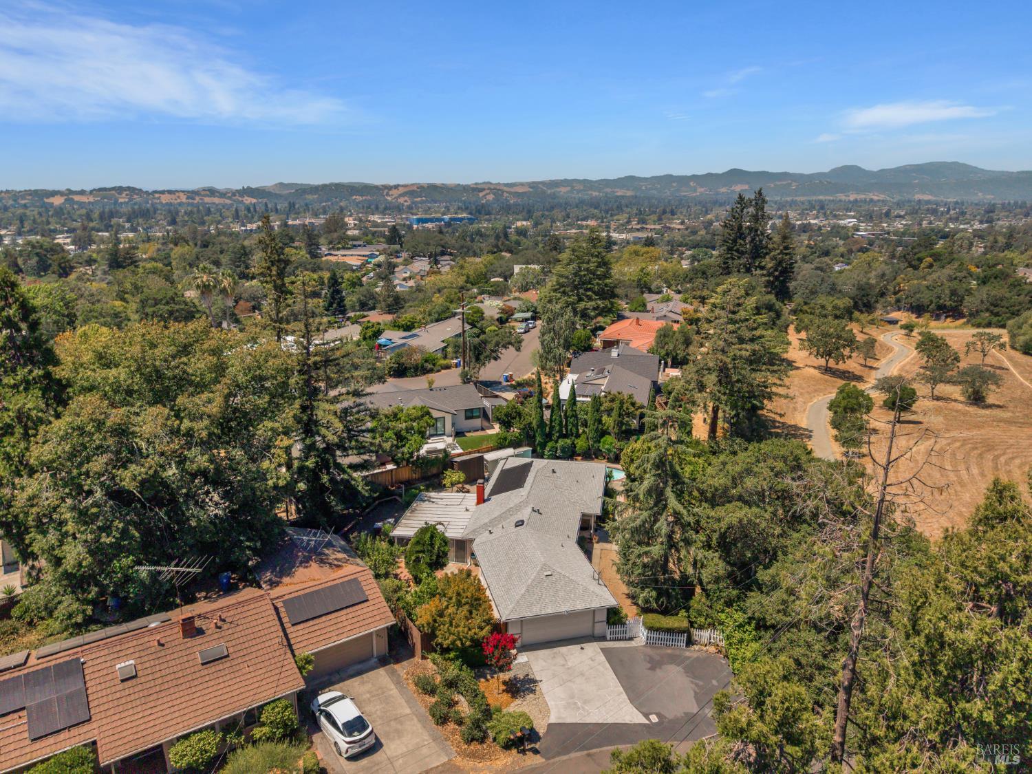 385 Lakeview Drive Napa CA 94559