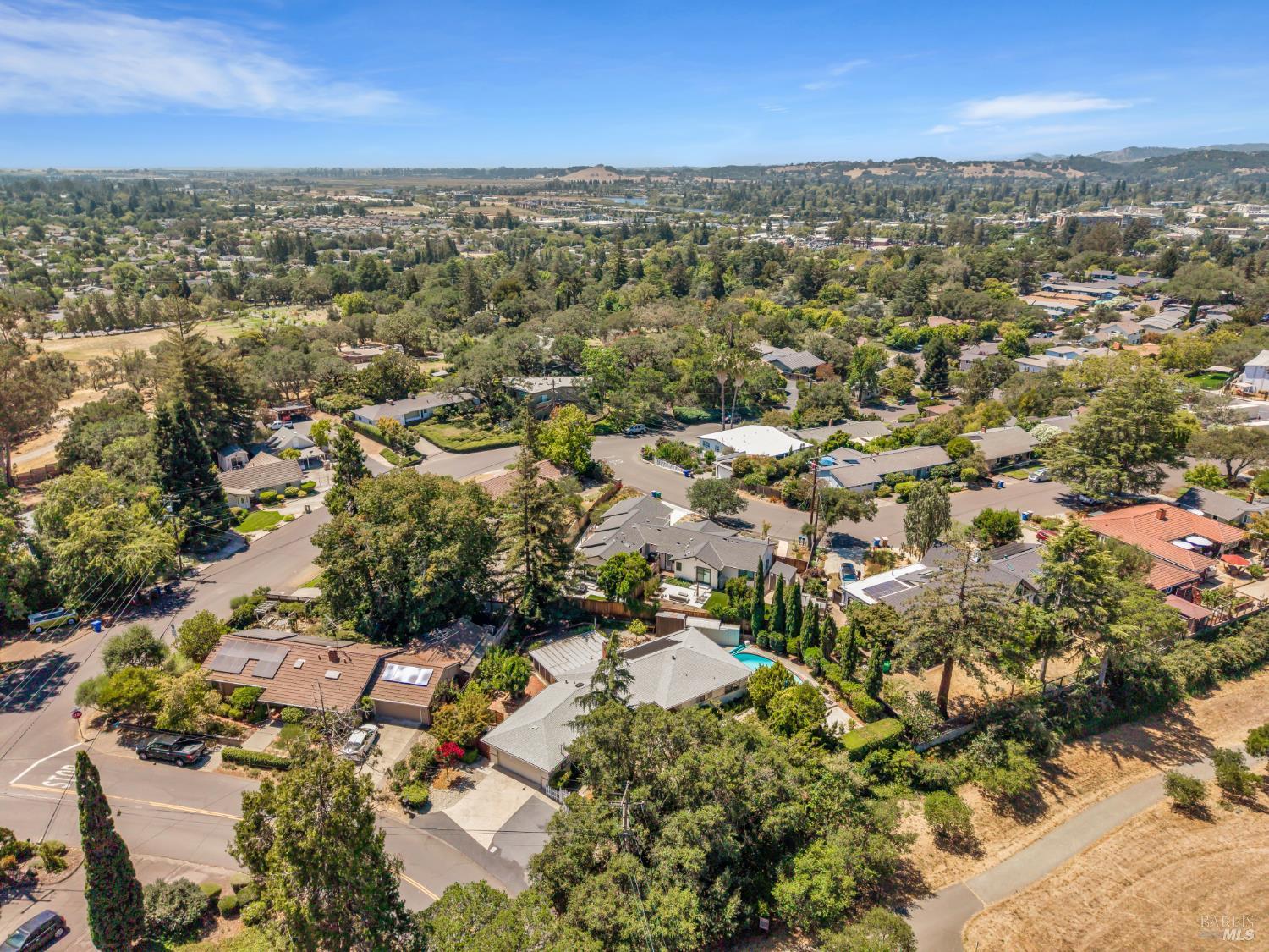 385 Lakeview Drive Napa CA 94559