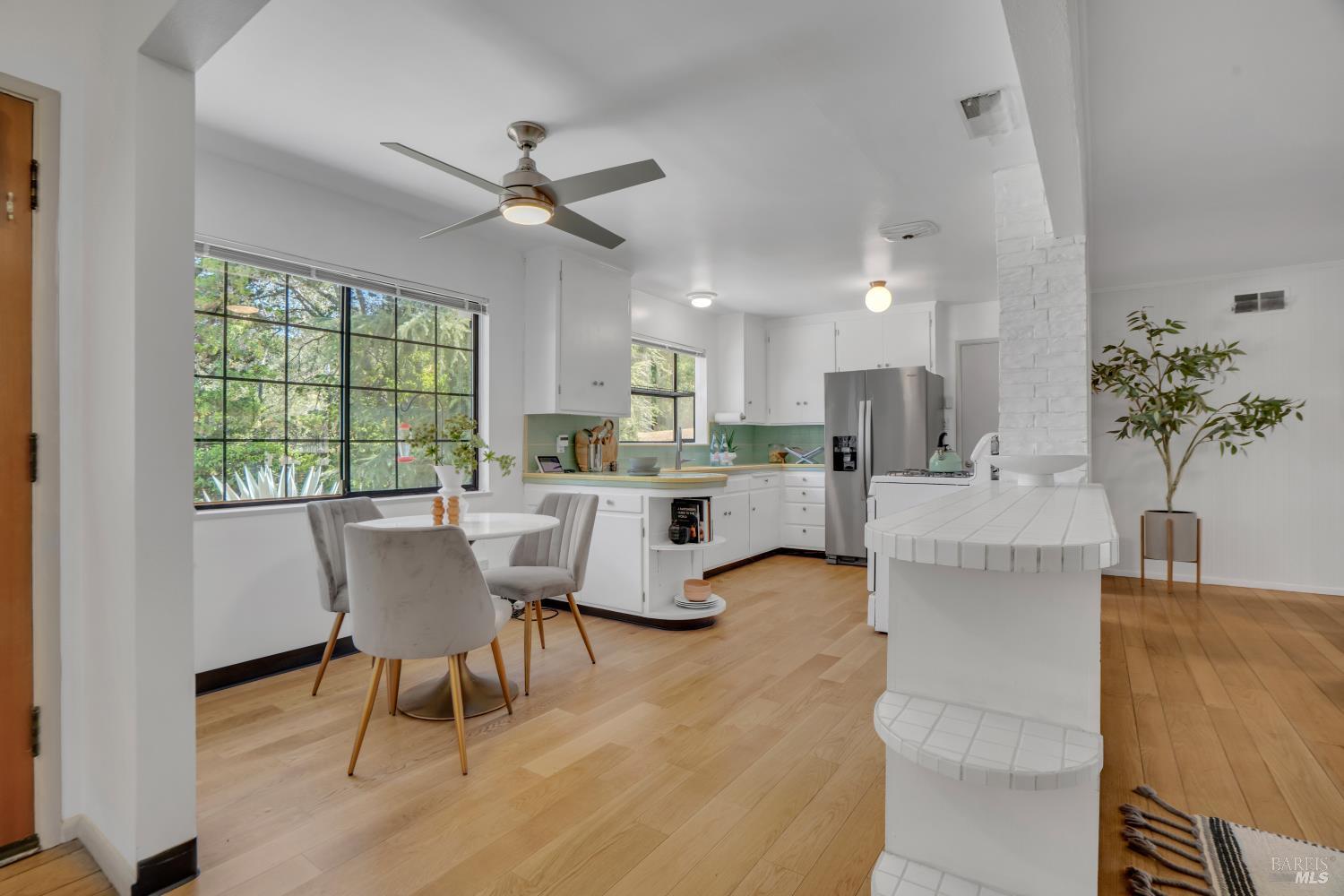 385 Lakeview Drive Napa CA 94559
