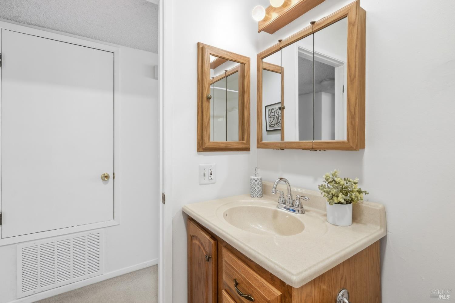 180 Carlisle Way Benicia CA 94510