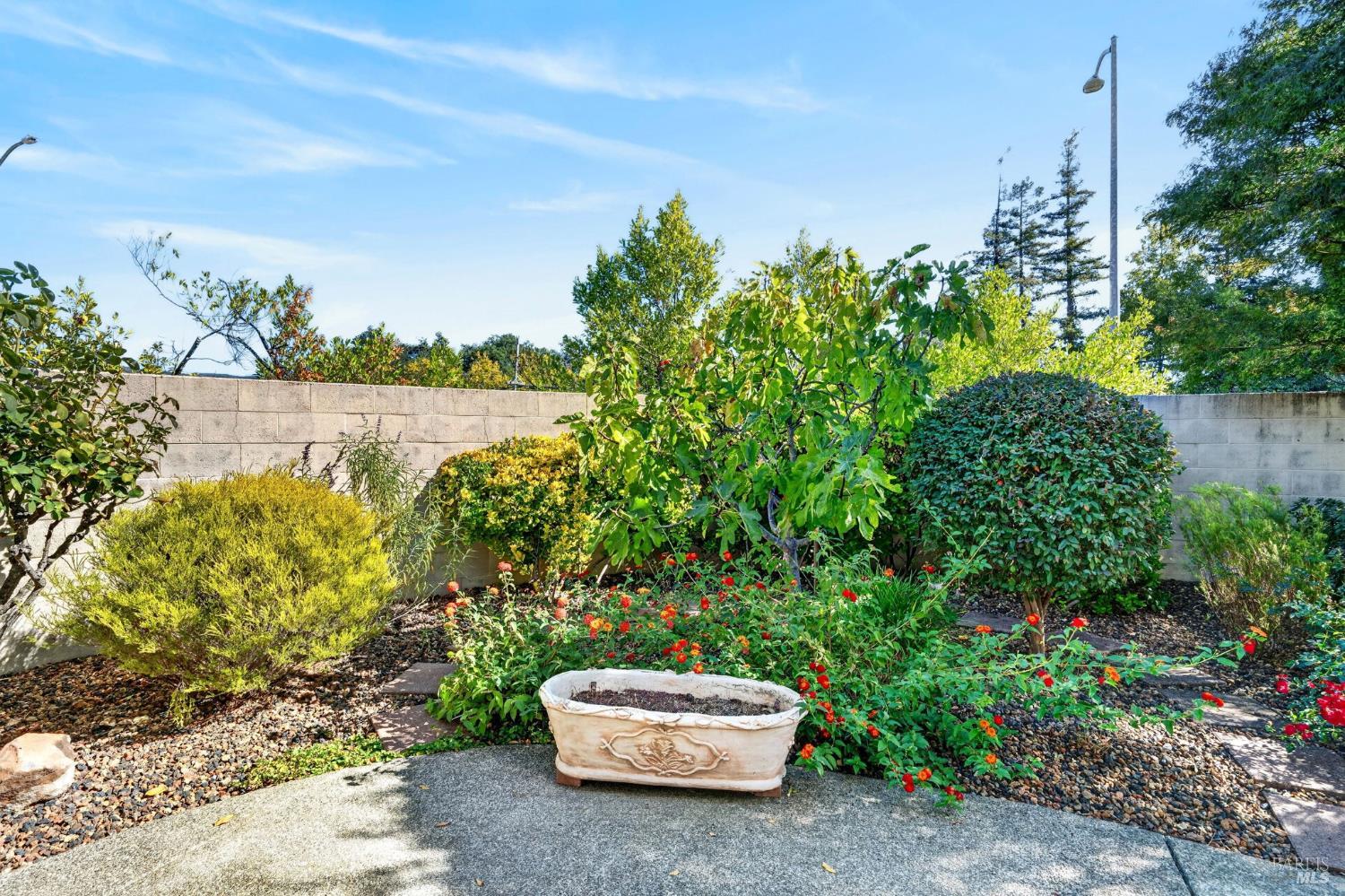 101 Clover Springs Drive Cloverdale CA 95425