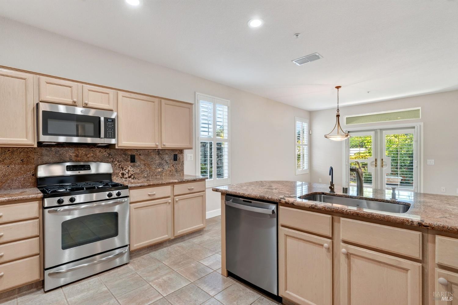 101 Clover Springs Drive Cloverdale CA 95425
