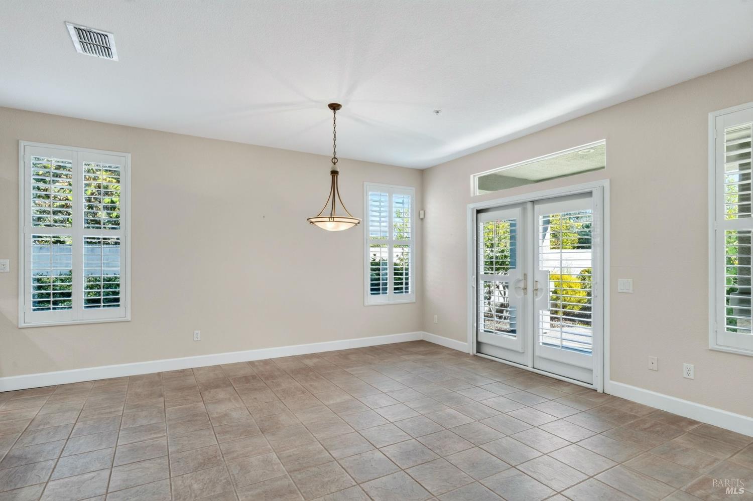 101 Clover Springs Drive Cloverdale CA 95425