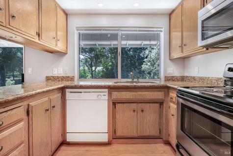 6487 Meadowridge Court Santa Rosa CA 95409