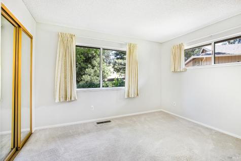 6487 Meadowridge Court Santa Rosa CA 95409