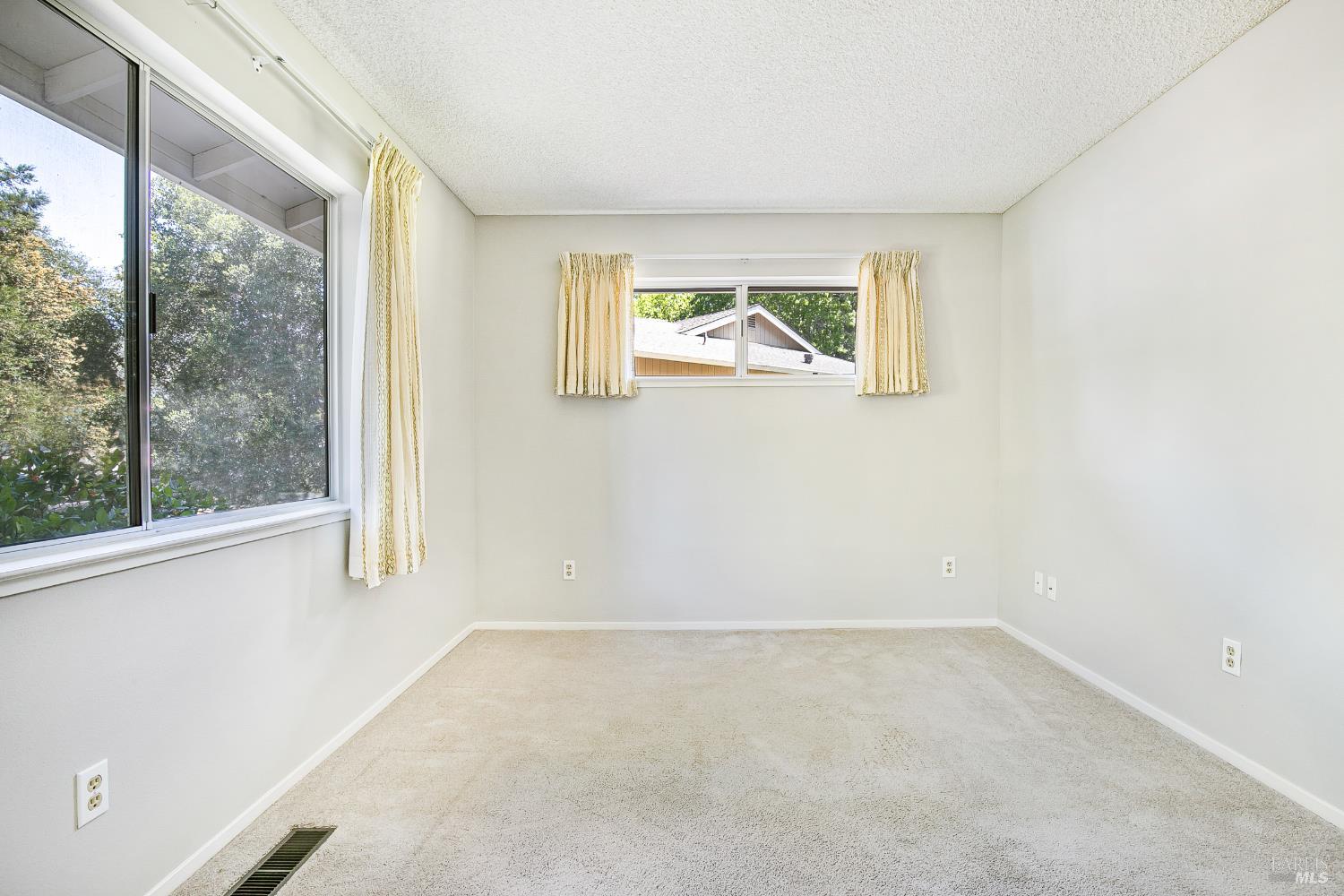 6487 Meadowridge Court Santa Rosa CA 95409