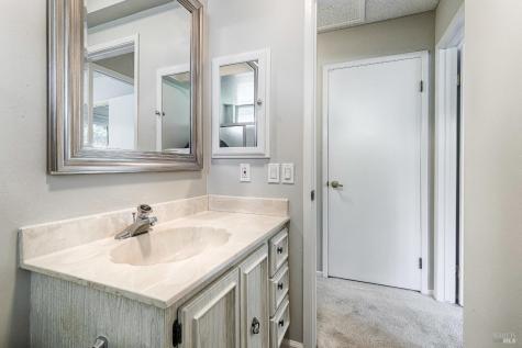 6487 Meadowridge Court Santa Rosa CA 95409