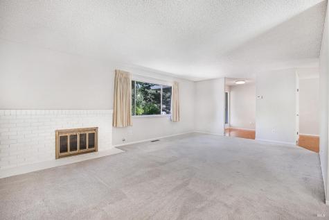 6487 Meadowridge Court Santa Rosa CA 95409