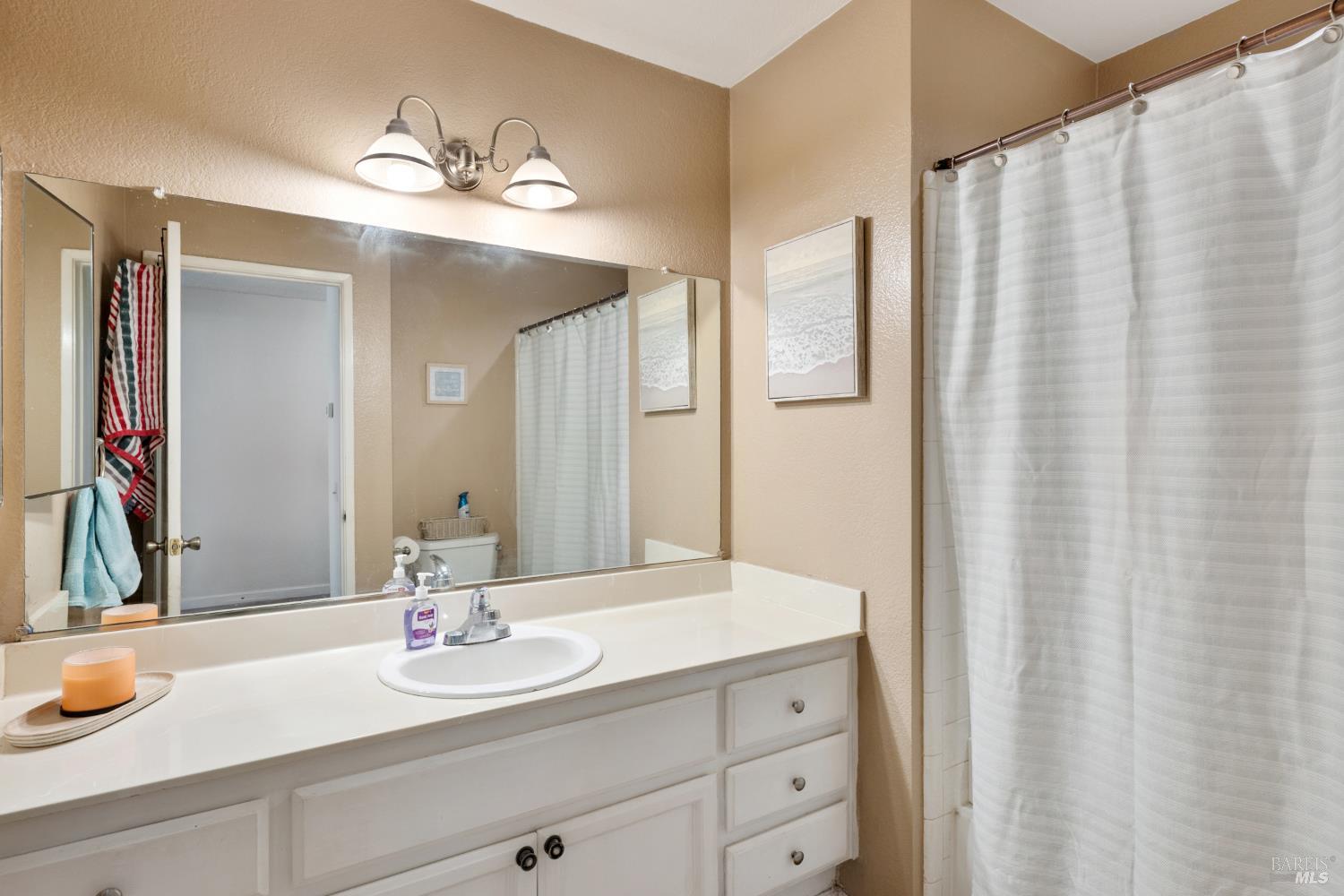 154 Hawk Court Vacaville CA 95687