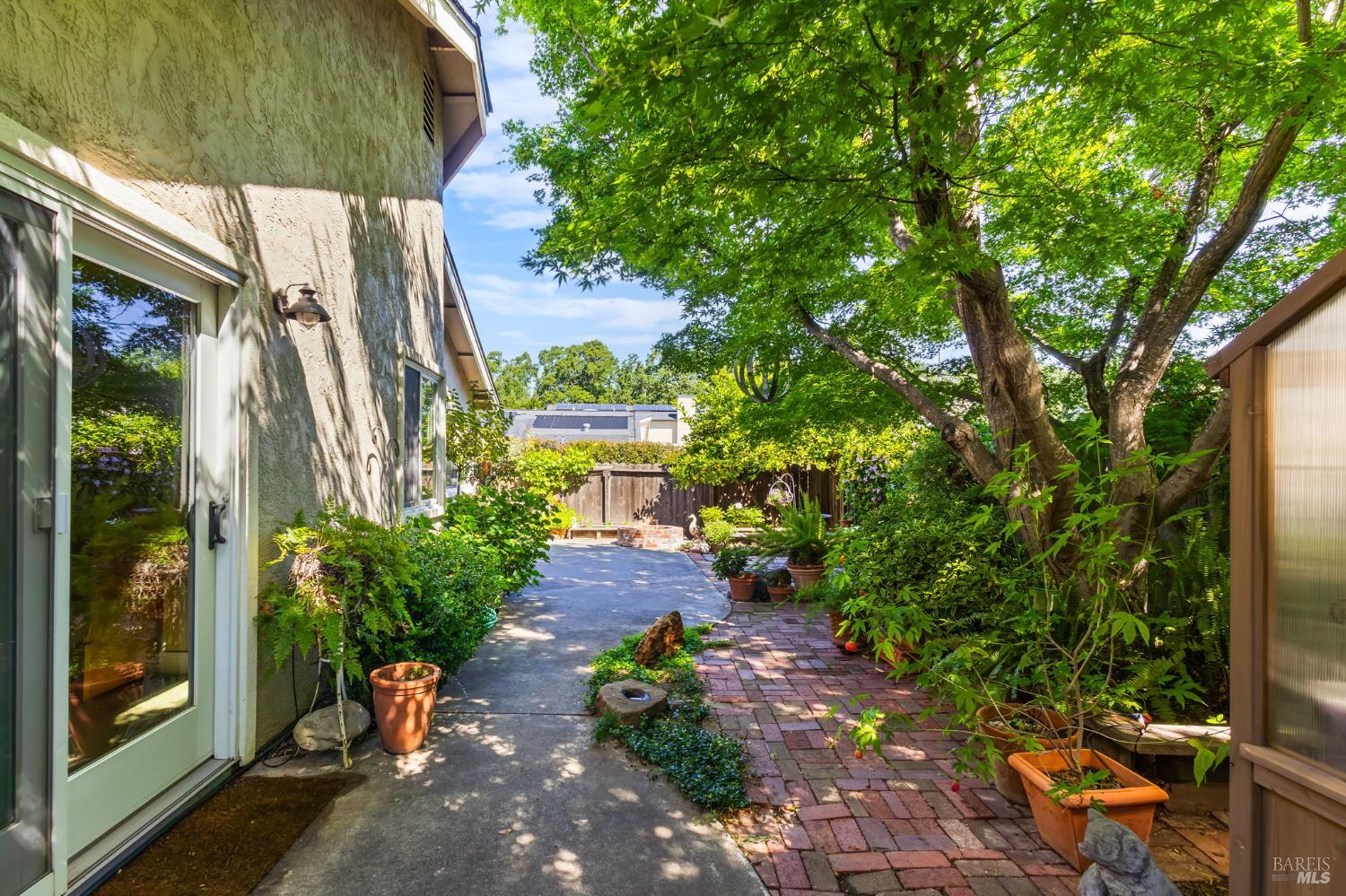 333 Saybrook Avenue Vacaville CA 95687
