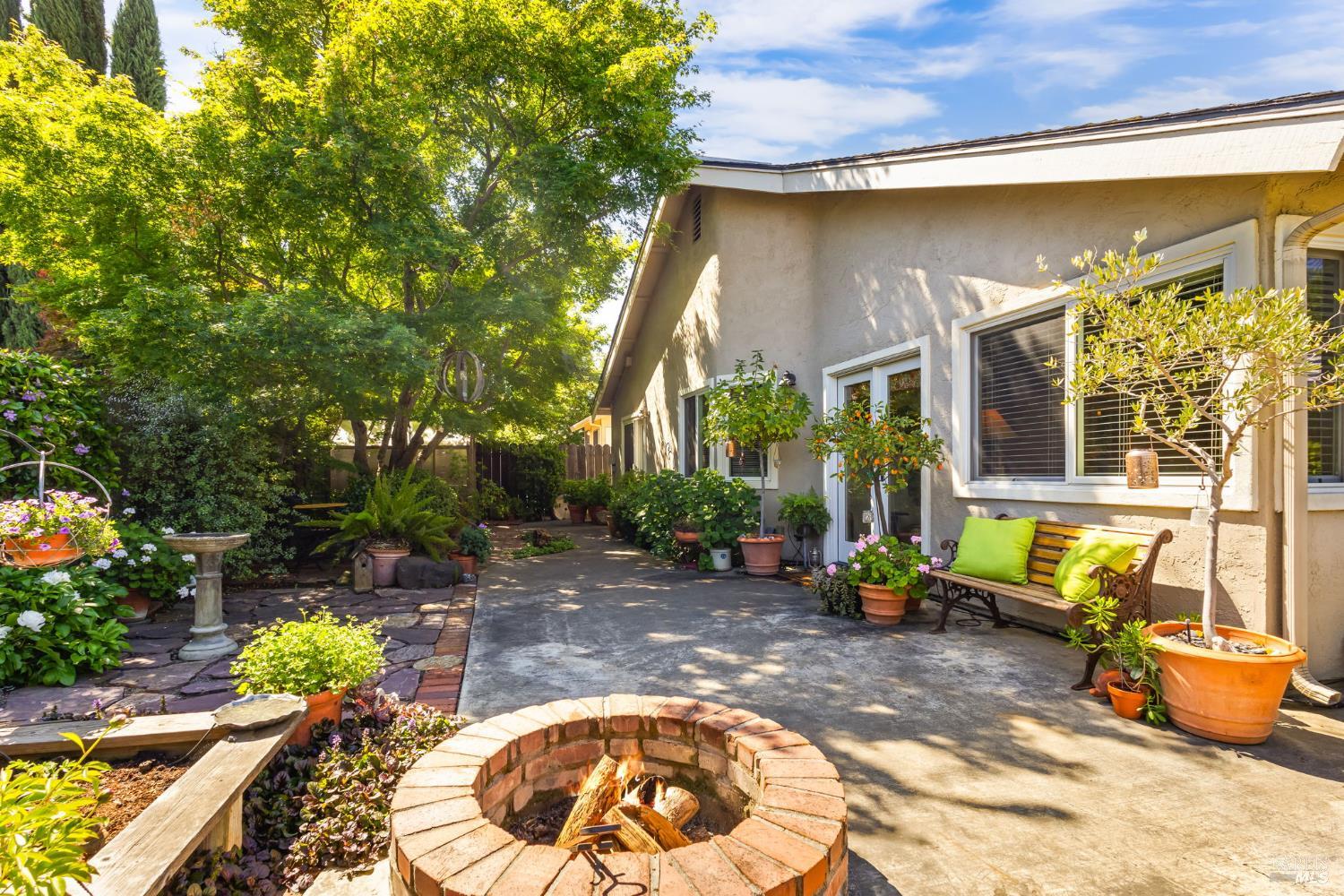 333 Saybrook Avenue Vacaville CA 95687