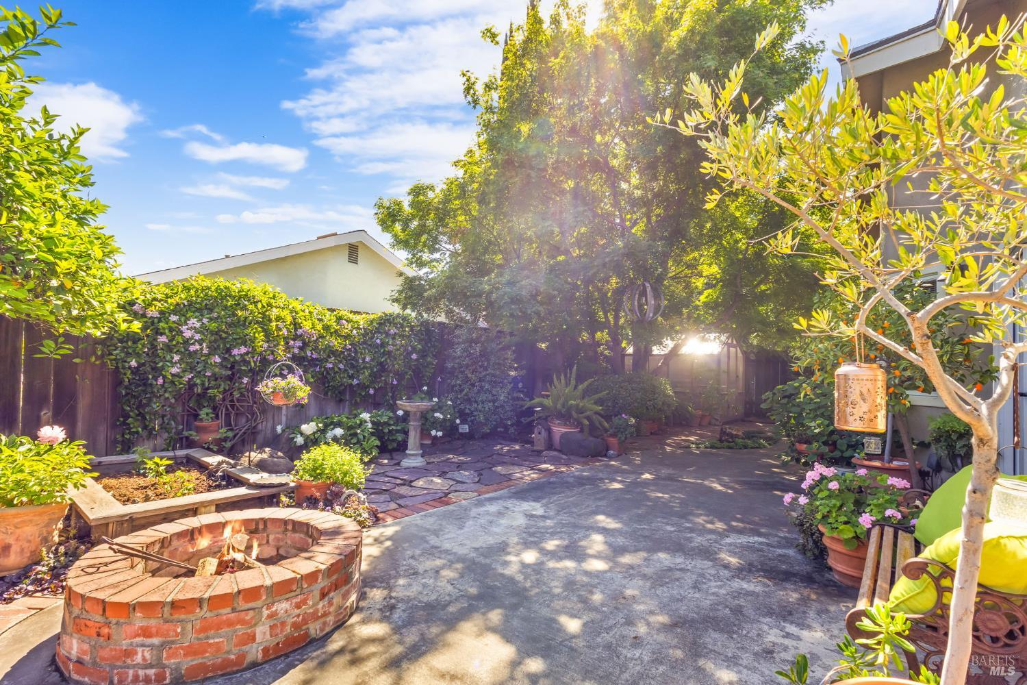 333 Saybrook Avenue Vacaville CA 95687