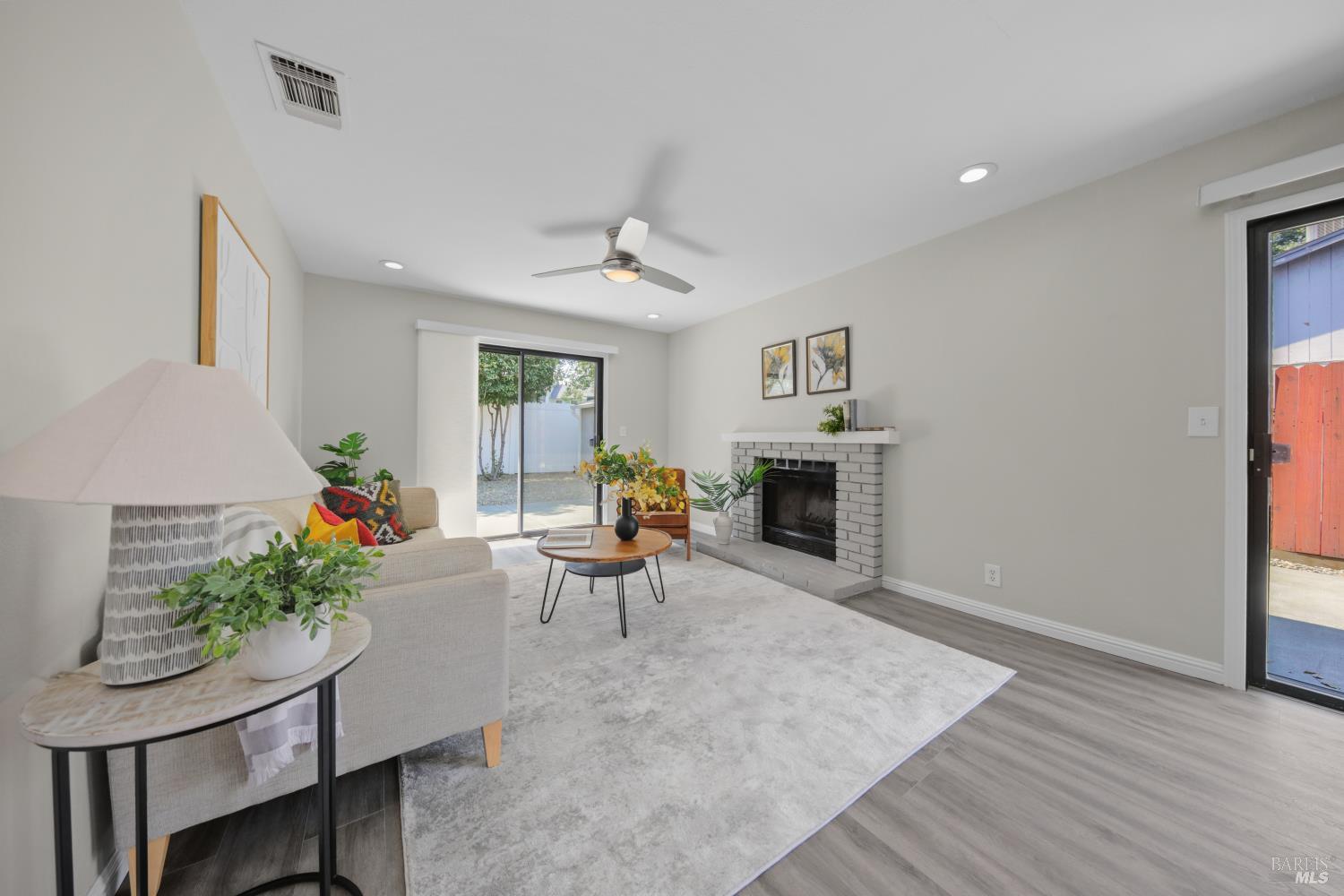 1027 Justin Way Dixon CA 95620