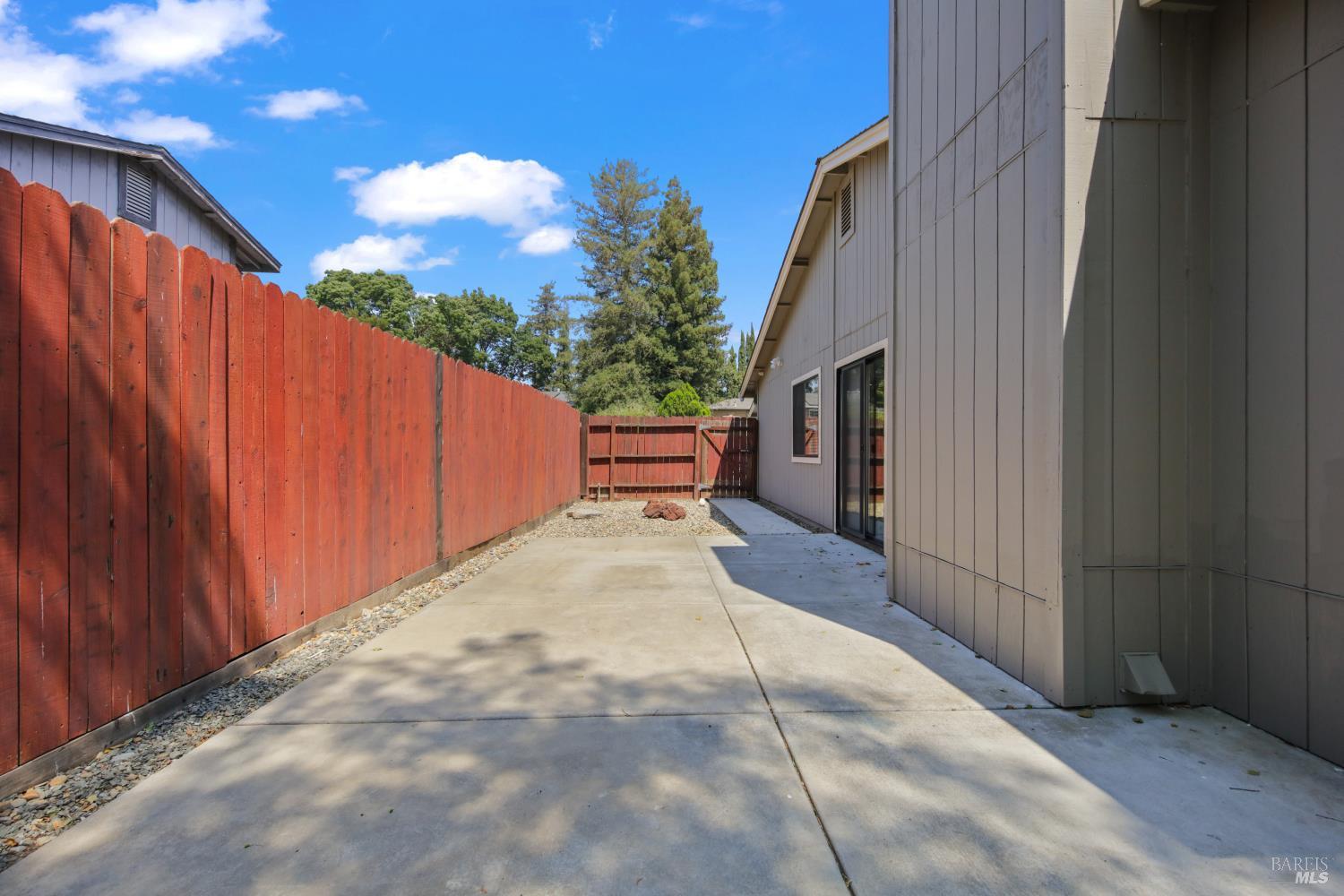 1027 Justin Way Dixon CA 95620