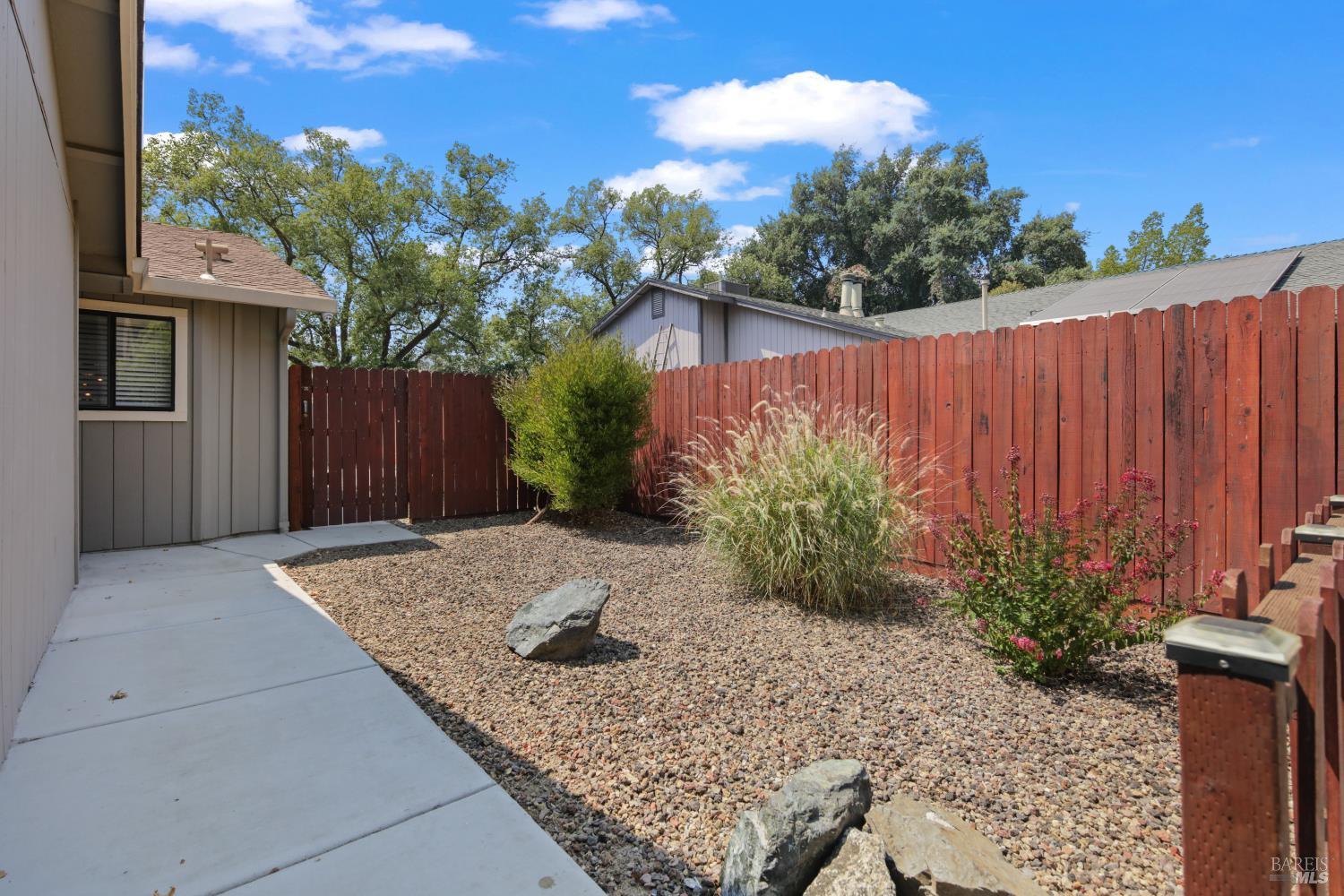 1027 Justin Way Dixon CA 95620