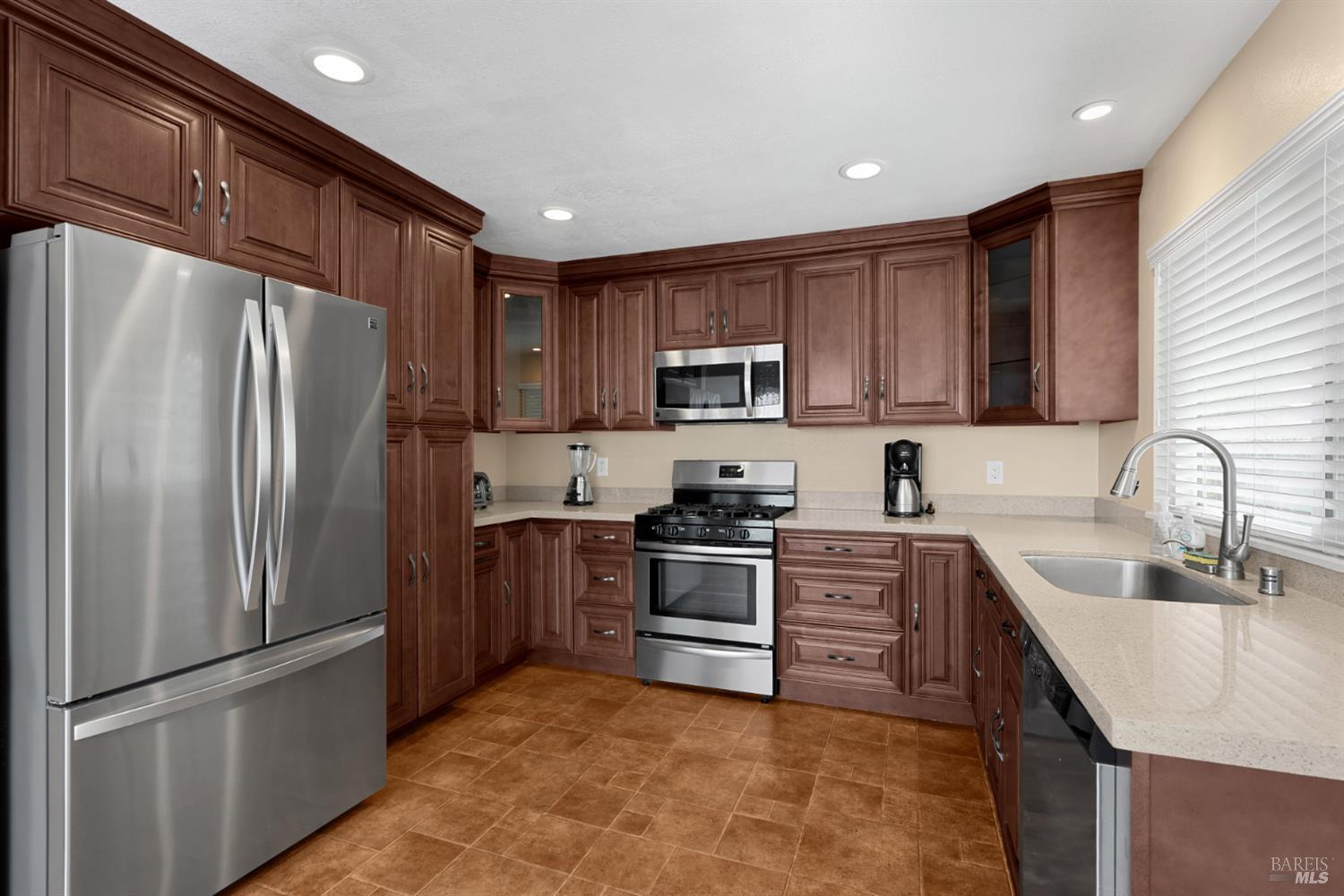 530 Myrtle Avenue Rohnert Park CA 94928