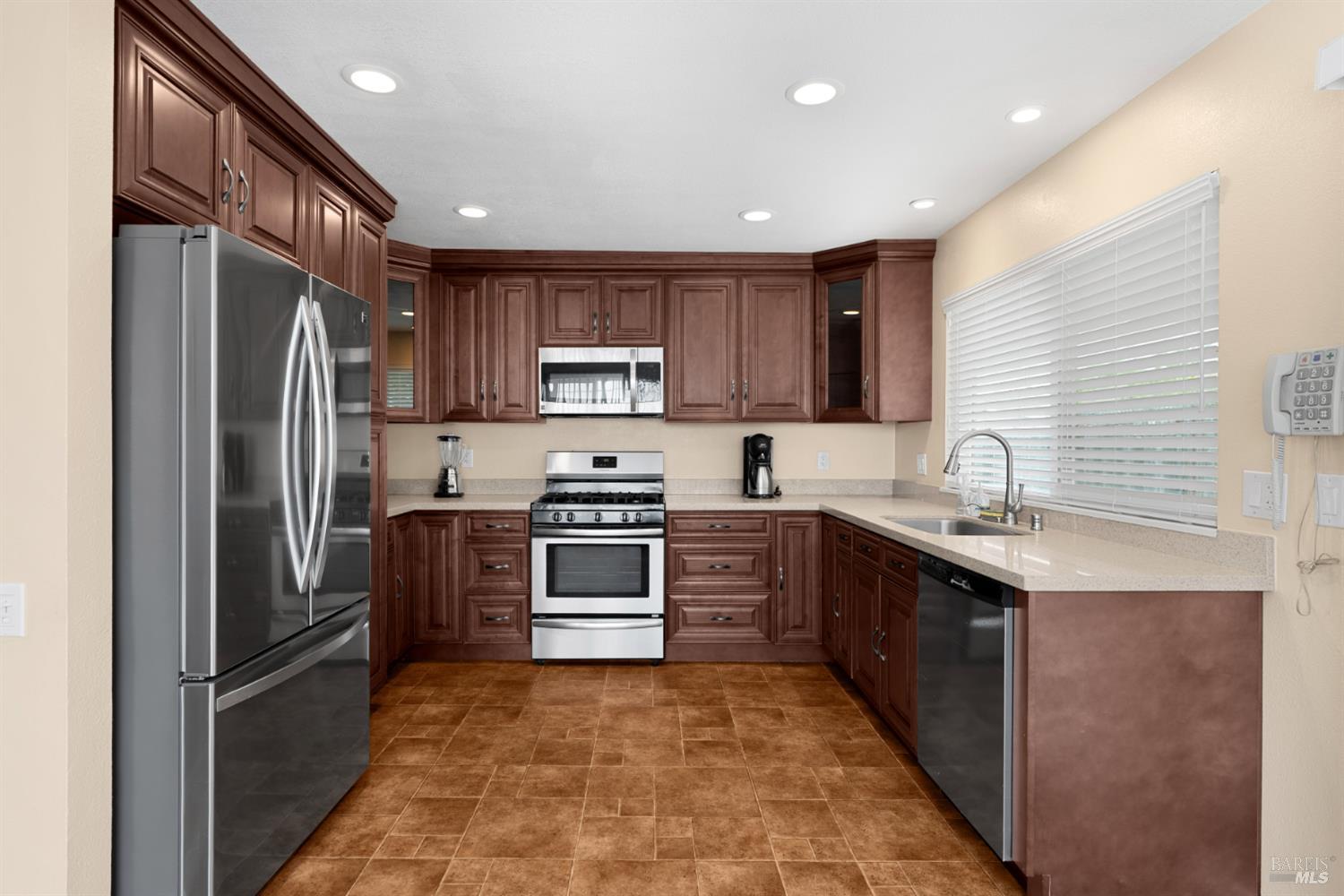 530 Myrtle Avenue Rohnert Park CA 94928