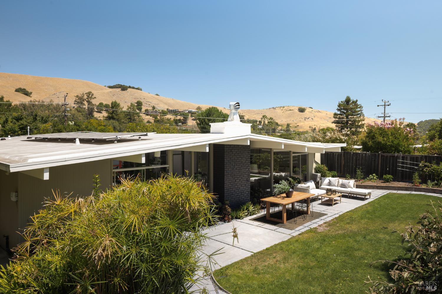 17 Bolanos Drive San Rafael CA 94903