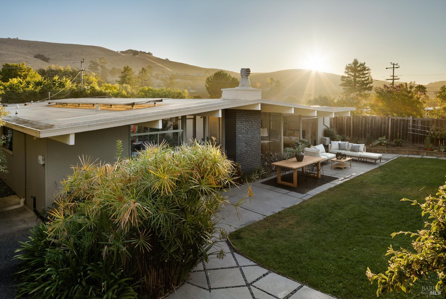 17 Bolanos Drive San Rafael CA 94903