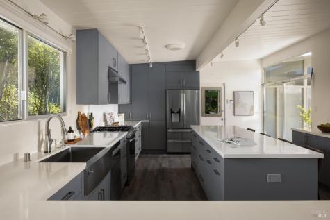 17 Bolanos Drive San Rafael CA 94903