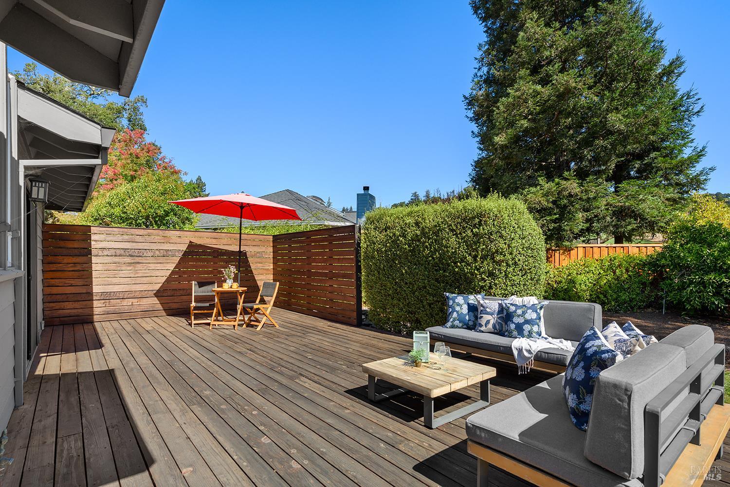 412 Fairway Court Healdsburg CA 95448