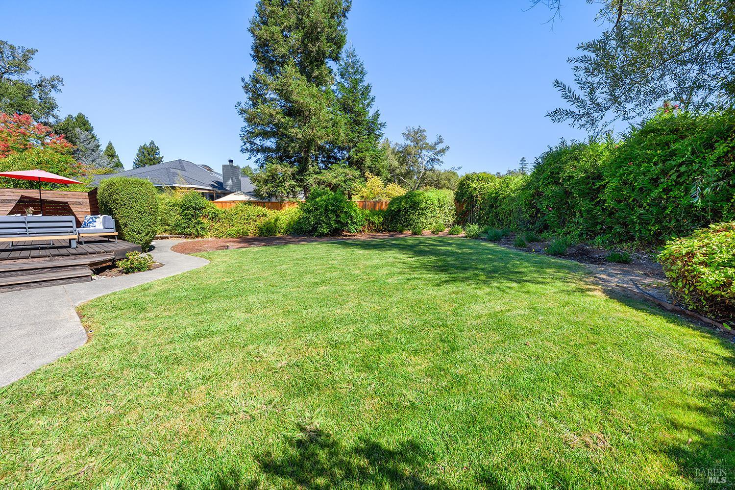 412 Fairway Court Healdsburg CA 95448