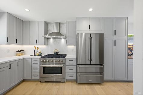 2152 Montecito Avenue Santa Rosa CA 95404