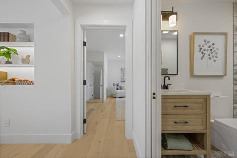 2152 Montecito Avenue Santa Rosa CA 95404