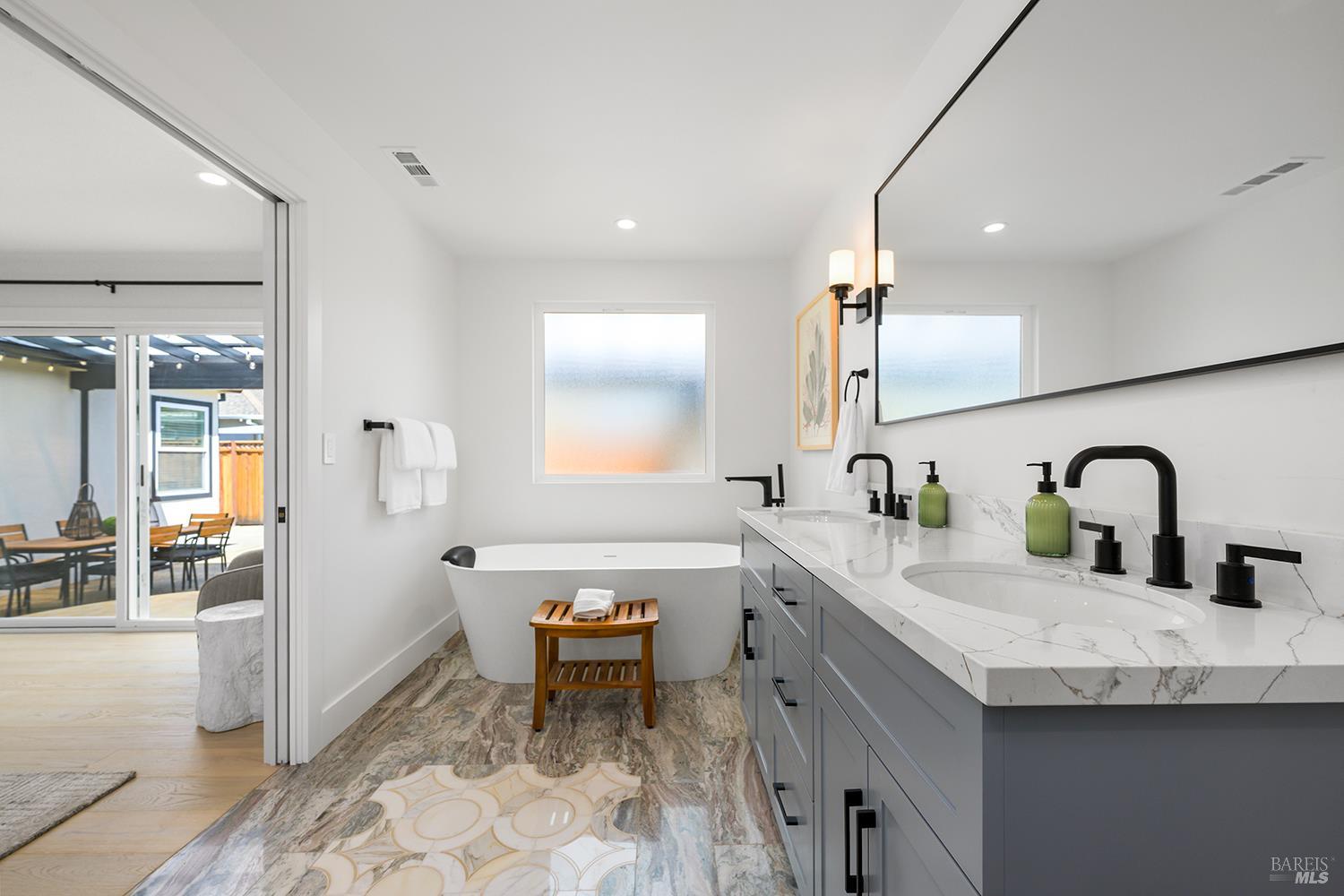 2152 Montecito Avenue Santa Rosa CA 95404