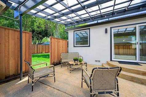 2152 Montecito Avenue Santa Rosa CA 95404